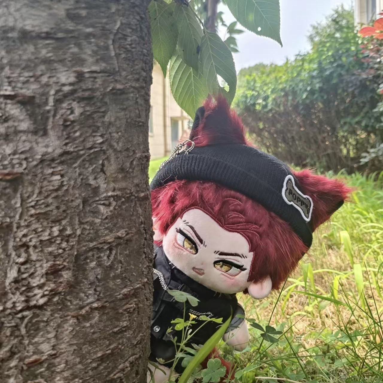 20cm Anime Love and Deepspace  - đánh giá và giá Cosplay Plushie Prop